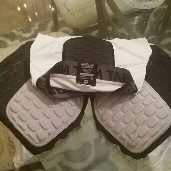 Nike Pro Combat Padded Compression Shorts - Picture 3 of 3