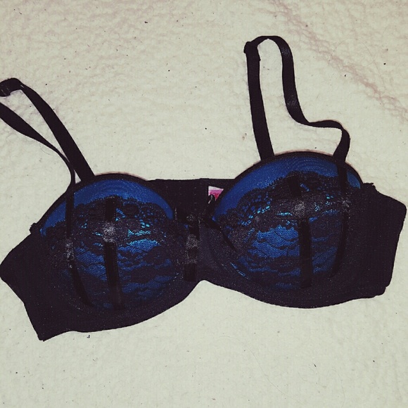 BLACK & BLUE LACE BRA