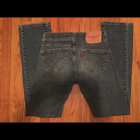 EUC Women's Levi Jeans