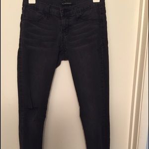 Black Skinny Jeans/Jeggings