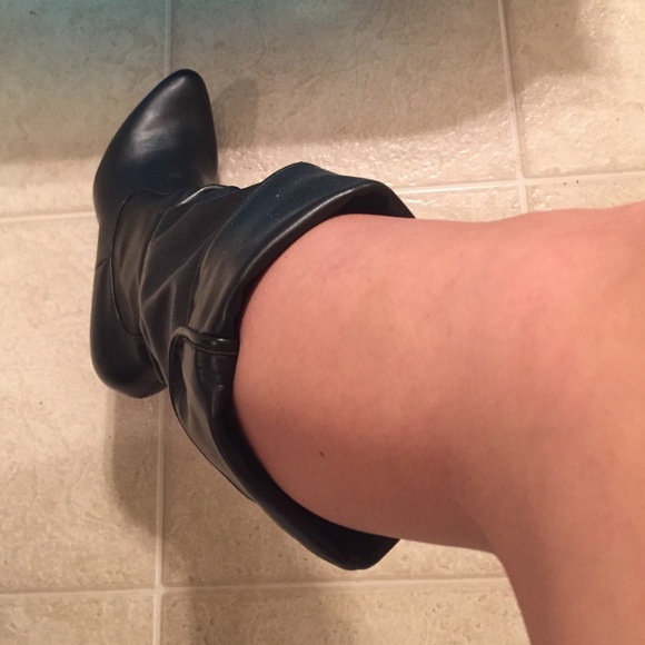 Black women's boots - Picture 2 of 2