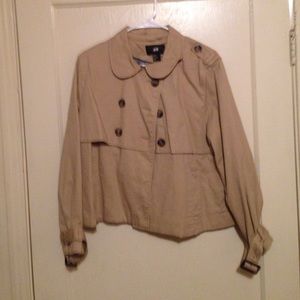 Cropped trench coat