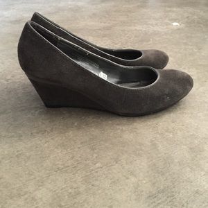 Merona Low Wedges
