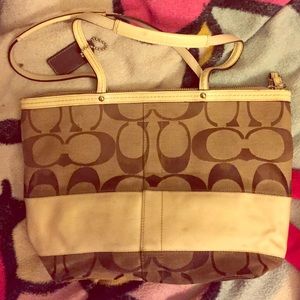 Small Coach Purse! 👜