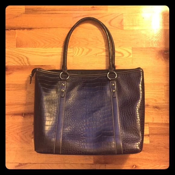 Purple laptop tote bag