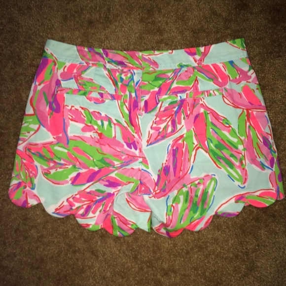 Trade my size 2 for your 0! 🎀 - Picture 2 of 2