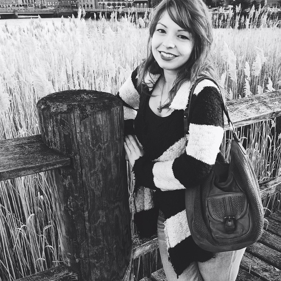 < h e l l o ! > - Picture 3 of 8