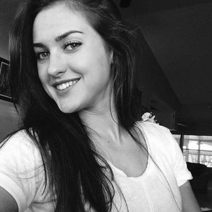 Meet your Posher, Caroline