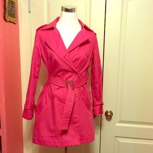 Outer edge rain coat sz. Small