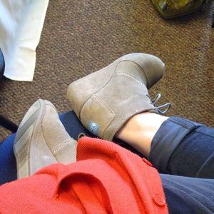 TOMS suede wedges size 6