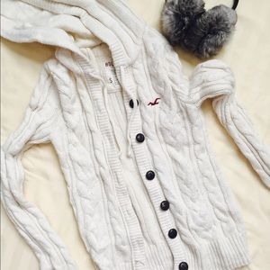 Hollister knit sweater