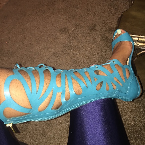 ❌Sold❌🎉Turquoise gladiator sandal🎉 - Picture 1 of 3