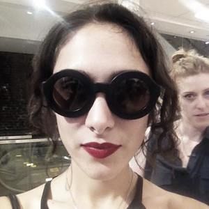 Meet your Posher, Sezin