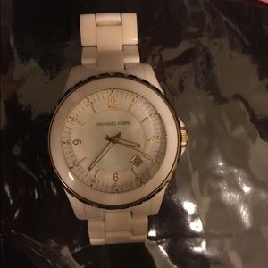 Mk watch