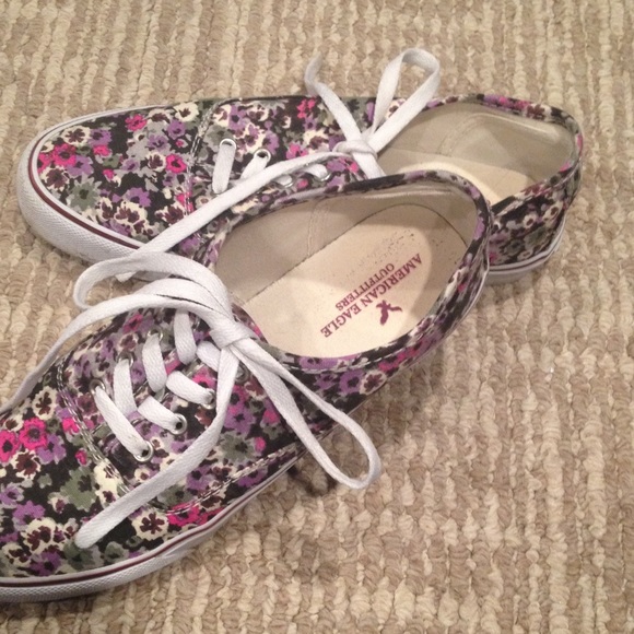 American Eagle Outfitters Shoes - SALE🌷FLORAL AMERICAN EAGLE SNEAKERS
