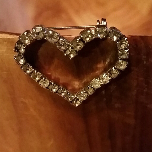 Heart Pin - Picture 2 of 4