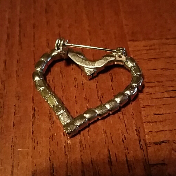 Heart Pin - Picture 3 of 4