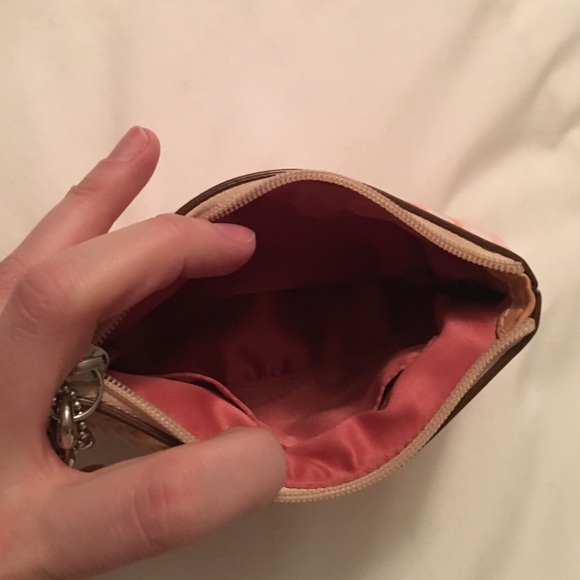 🚫SOLD🚫 Coach Wristlet - Picture 3 of 4