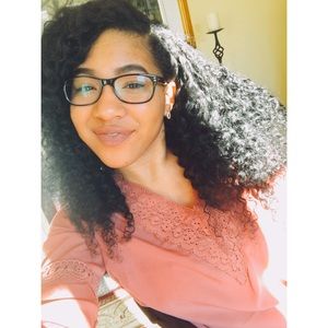 Meet your Posher, Rayneis