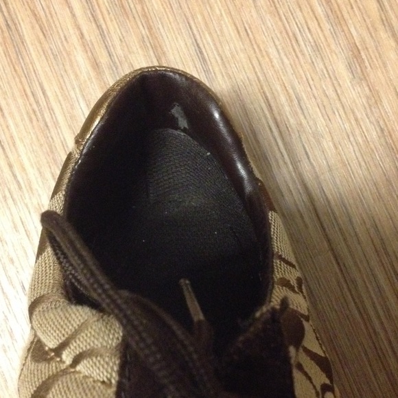 💯 Authentic Coach Shoes!! - Picture 3 of 4