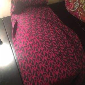 Michael kors scarf