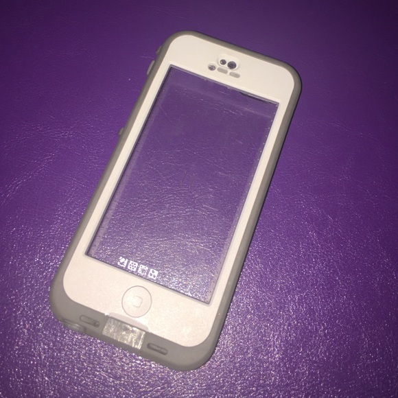 Lifeproof iPhone 5/5s case