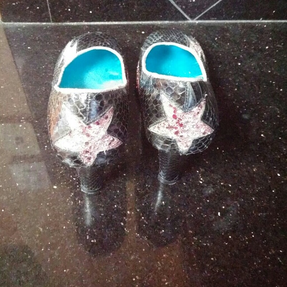 Irregular Choice lightning bolt and star pumps 38 - Picture 3 of 4