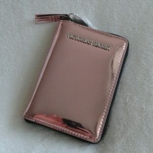 VICTORIA's SECRET Travel Essential Brush Set