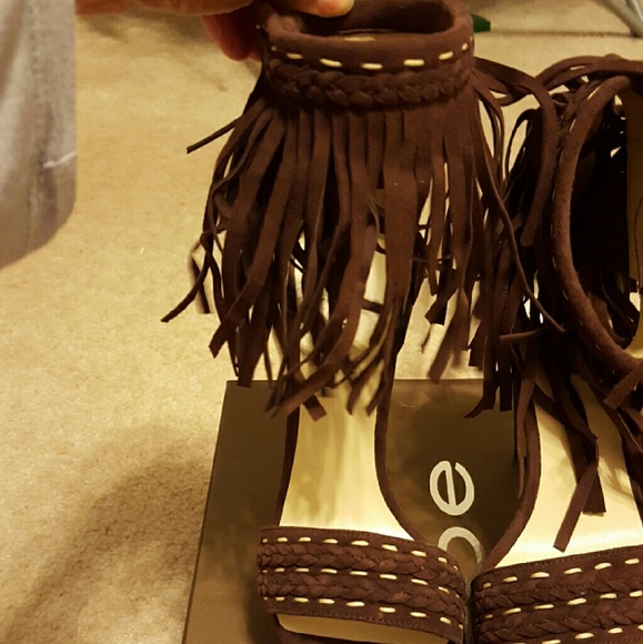 Kenya shoes by bebe - Picture 2 of 4