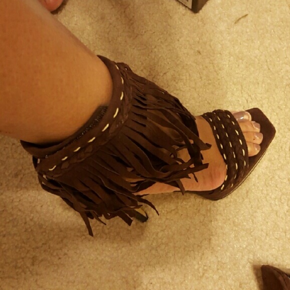 Kenya shoes by bebe - Picture 4 of 4