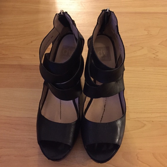 Dolce Vita Wedge Sandals!
