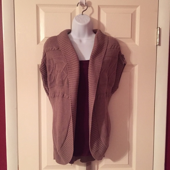 Short sleeve sweater/wrap