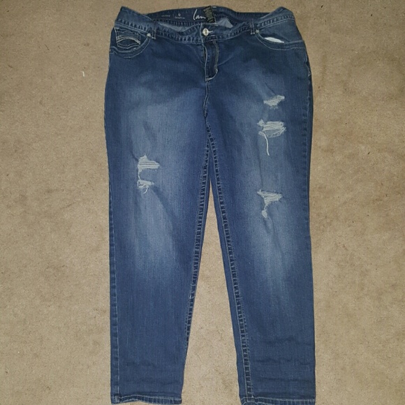 Distressed skinny jeans