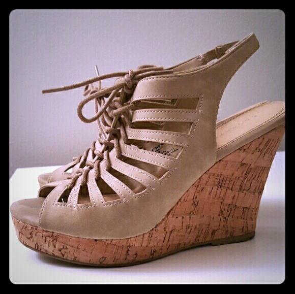 Tie Up Wedge