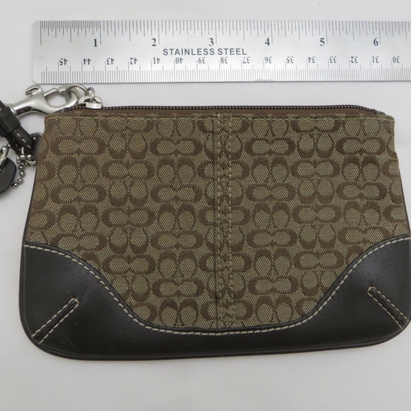 ❌ SOLD ❌ Coach Wristlet - Brown and Tan - Picture 3 of 4