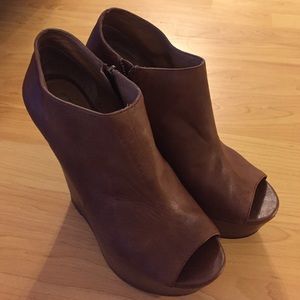 Wedge Peep-toe Booties