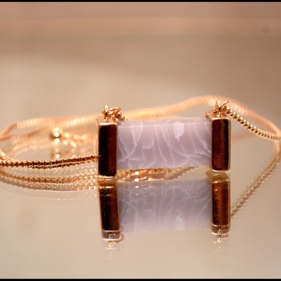 Necklace & Earrings set - Picture 3 of 3