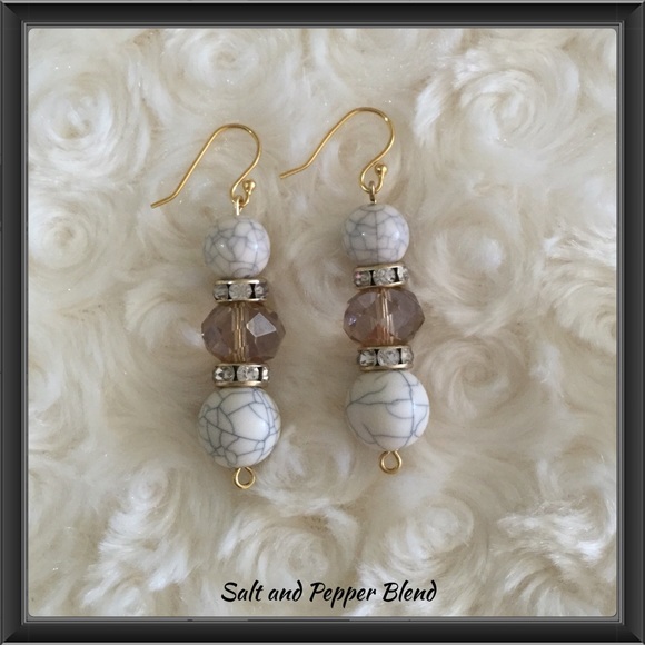Salt and Pepper Blend Earrings🌹SOLD🌹