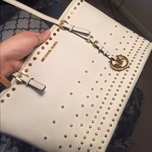 Micheal Kors Purse
