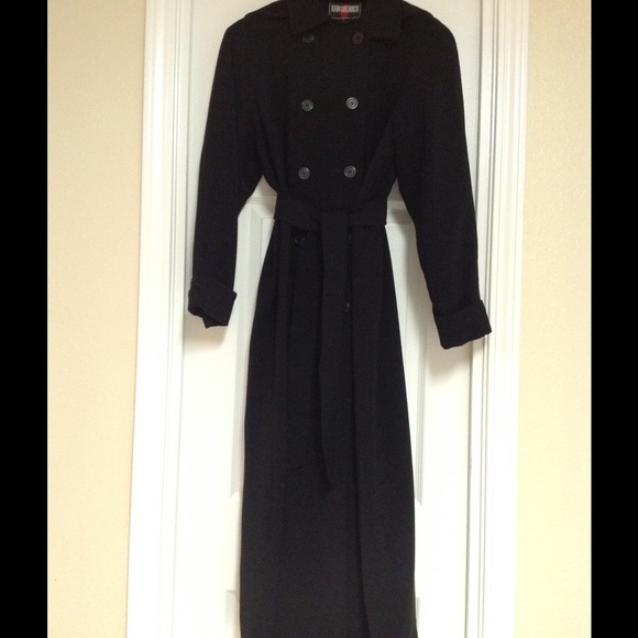 Black Trench coat