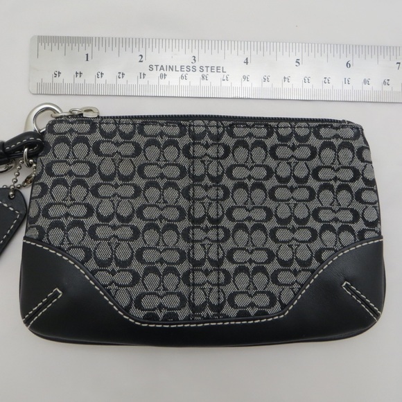 ❌ SOLD! ❌ Coach Wristlet - Black and Grey - Picture 4 of 4