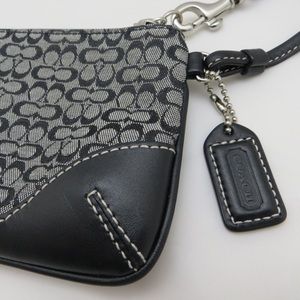 ❌ SOLD! ❌ Coach Wristlet - Black and Grey