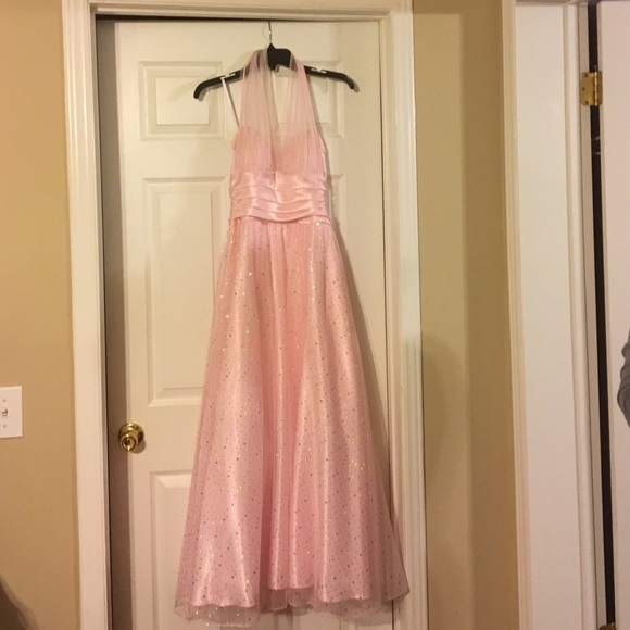 Elegant, formal dress - Picture 1 of 4