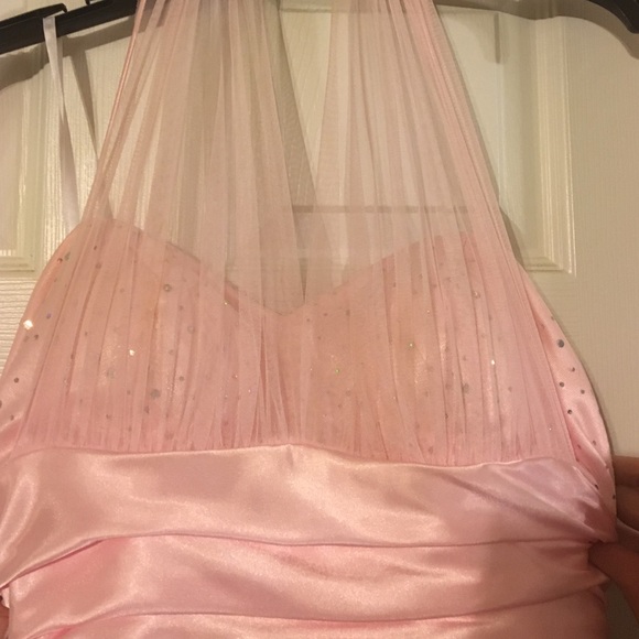 Elegant, formal dress - Picture 2 of 4