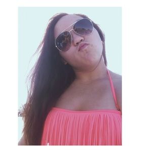 Meet your Posher, Alani