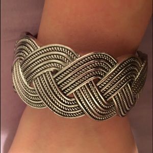Super cute silver bracelet braided