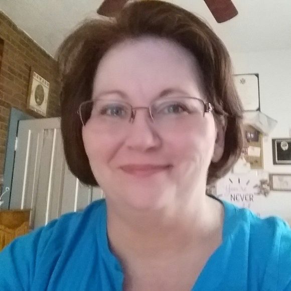 Meet your Posher, Michele - Picture 2 of 8