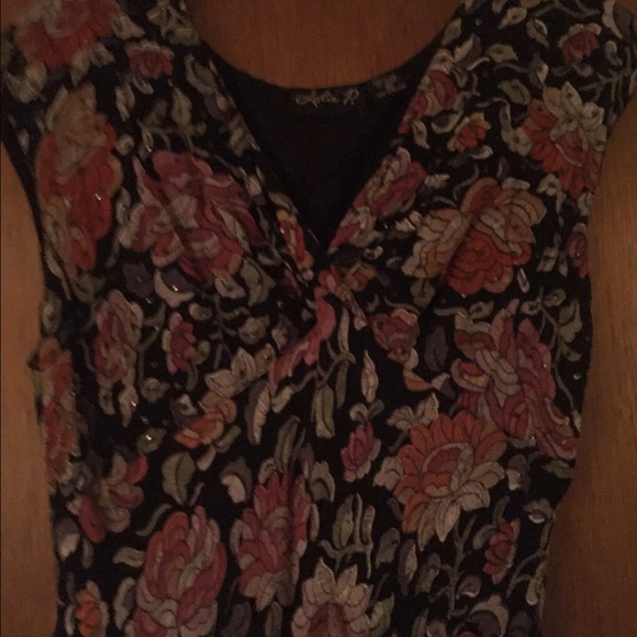 Dress - Picture 2 of 4