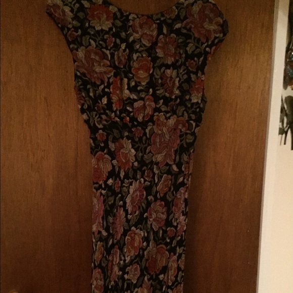 Dress - Picture 4 of 4