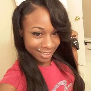 Meet your Posher, Dominique